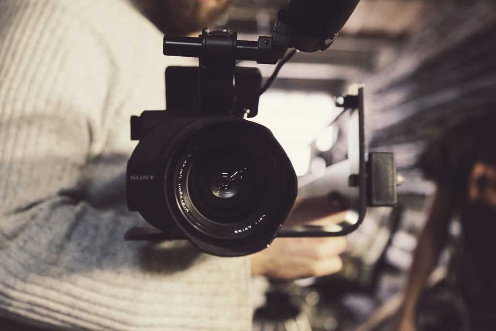 Dokumentarfilm in der entwicklungspolitischen Bildungsarbeit – Filmanalyse und Anspruch auf Authentizität